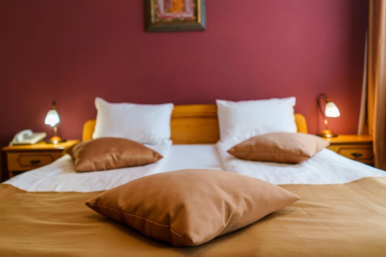 Hotel Avion - Self Check In พลอฟดิฟ ภายนอก รูปภาพ