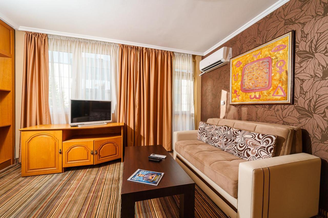 Hotel Avion - Self Check In พลอฟดิฟ ภายนอก รูปภาพ